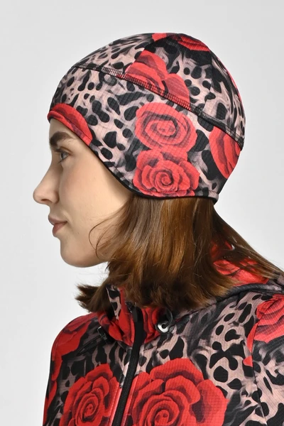 Short hat with earflaps Selva Roses