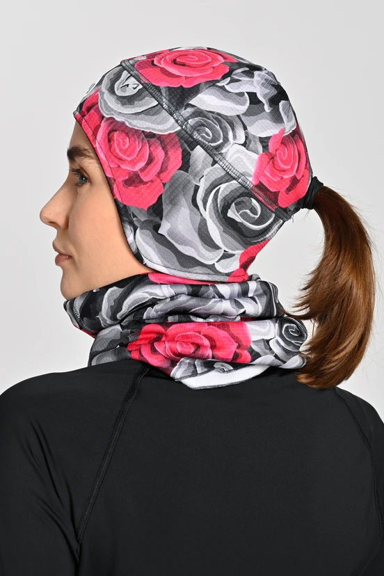 Hat with a hole for a ponytail Ornamo Roses - packshot