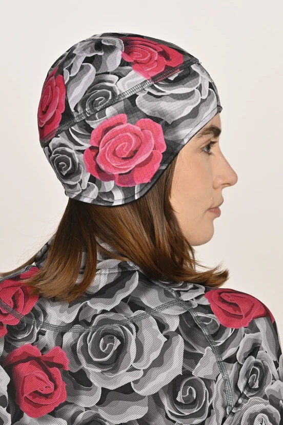 Short hat with earflaps Ornamo Roses - packshot