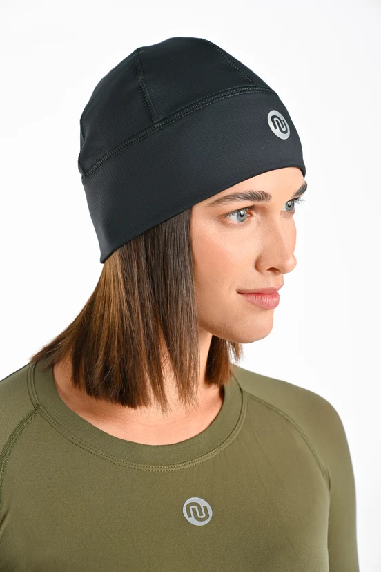 Short insulated hat Black - packshot