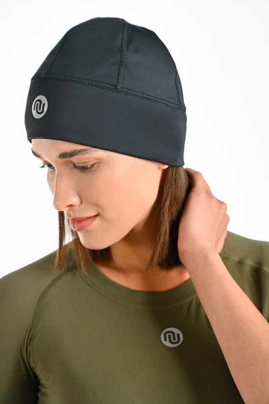 Short insulated hat Black - packshot